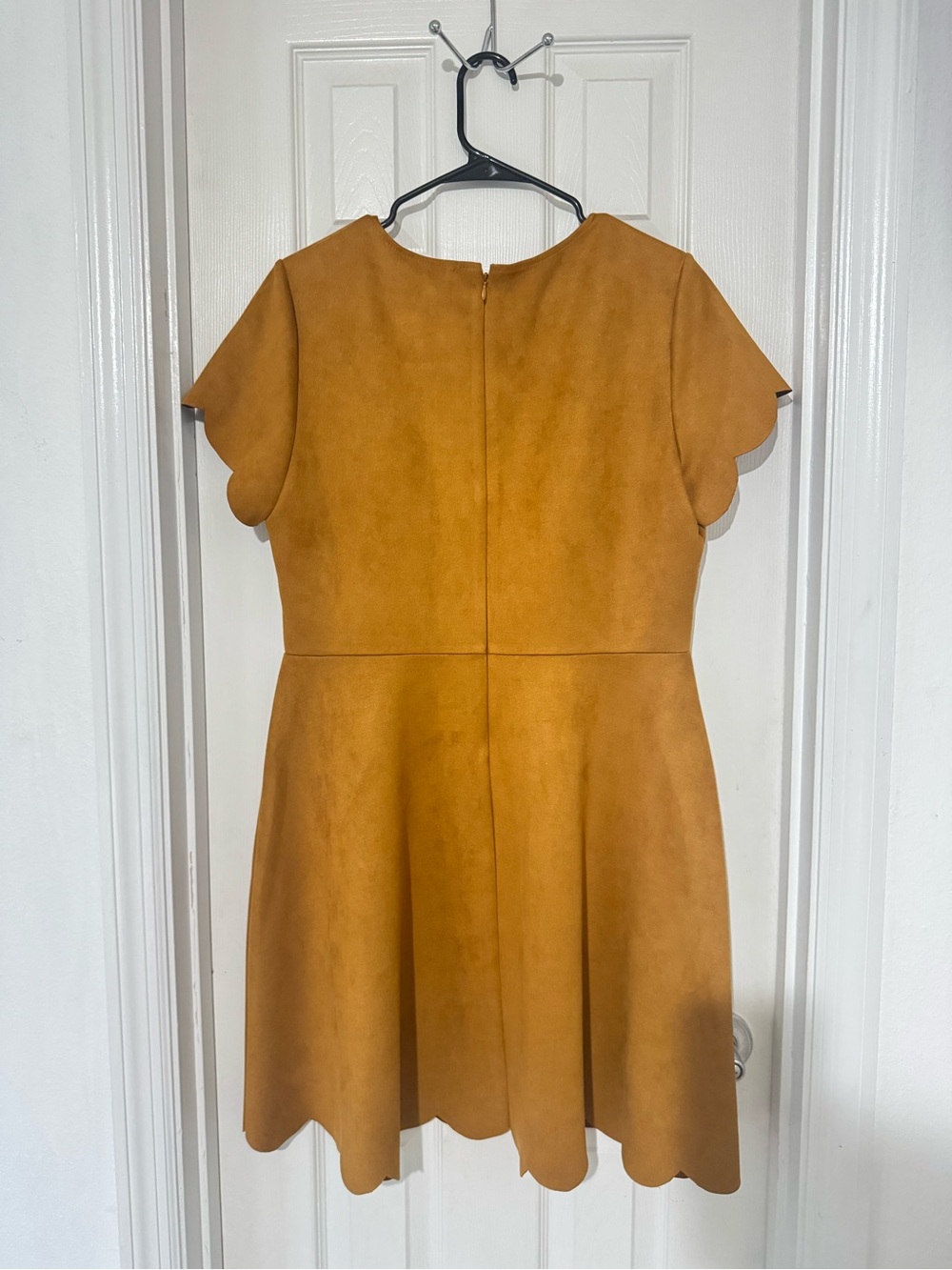 Pappagallo Scallop Hem Short Sleeve Dress in Mustard Brown